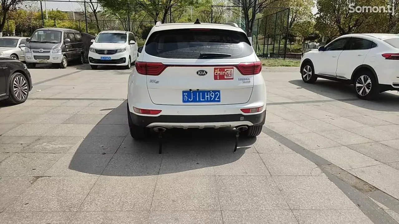 Kia K5 2016 · 1.6 AT