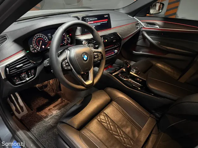 BMW 5 series 2018 · 2.0 AT