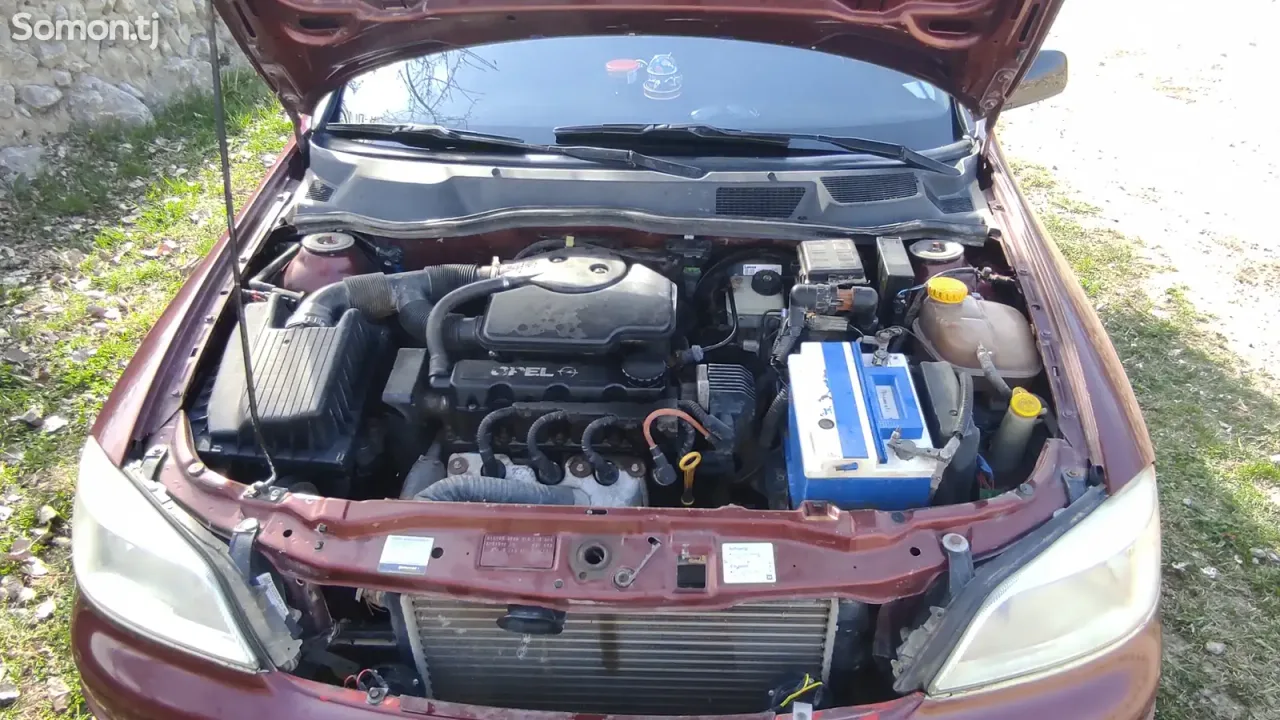 Opel Astra G 1998 · 1.6 MT