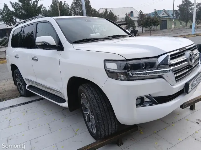 Toyota Land Cruiser 2011 · 4.0 AT
