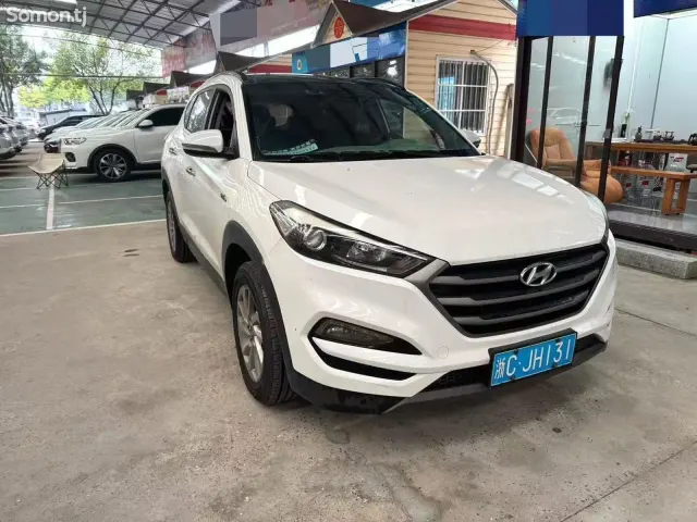 Hyundai Tucson 2016 · 1.6 AT