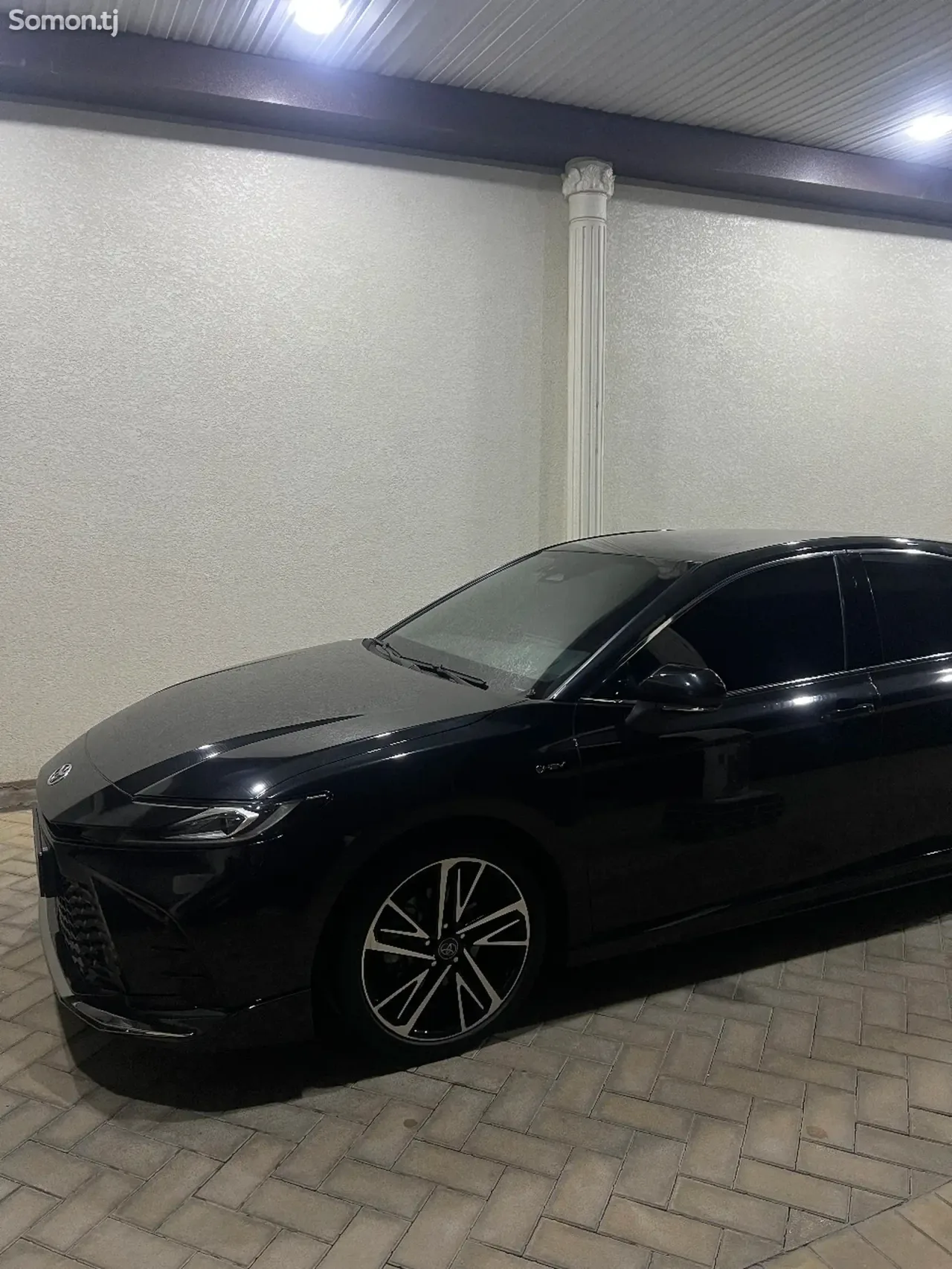 Toyota Camry 2025 · 2.0 AT