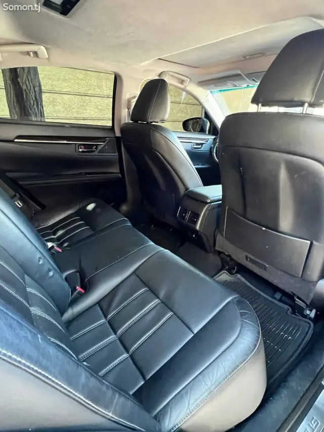 Lexus ES series 2018 · 3.0 AT
