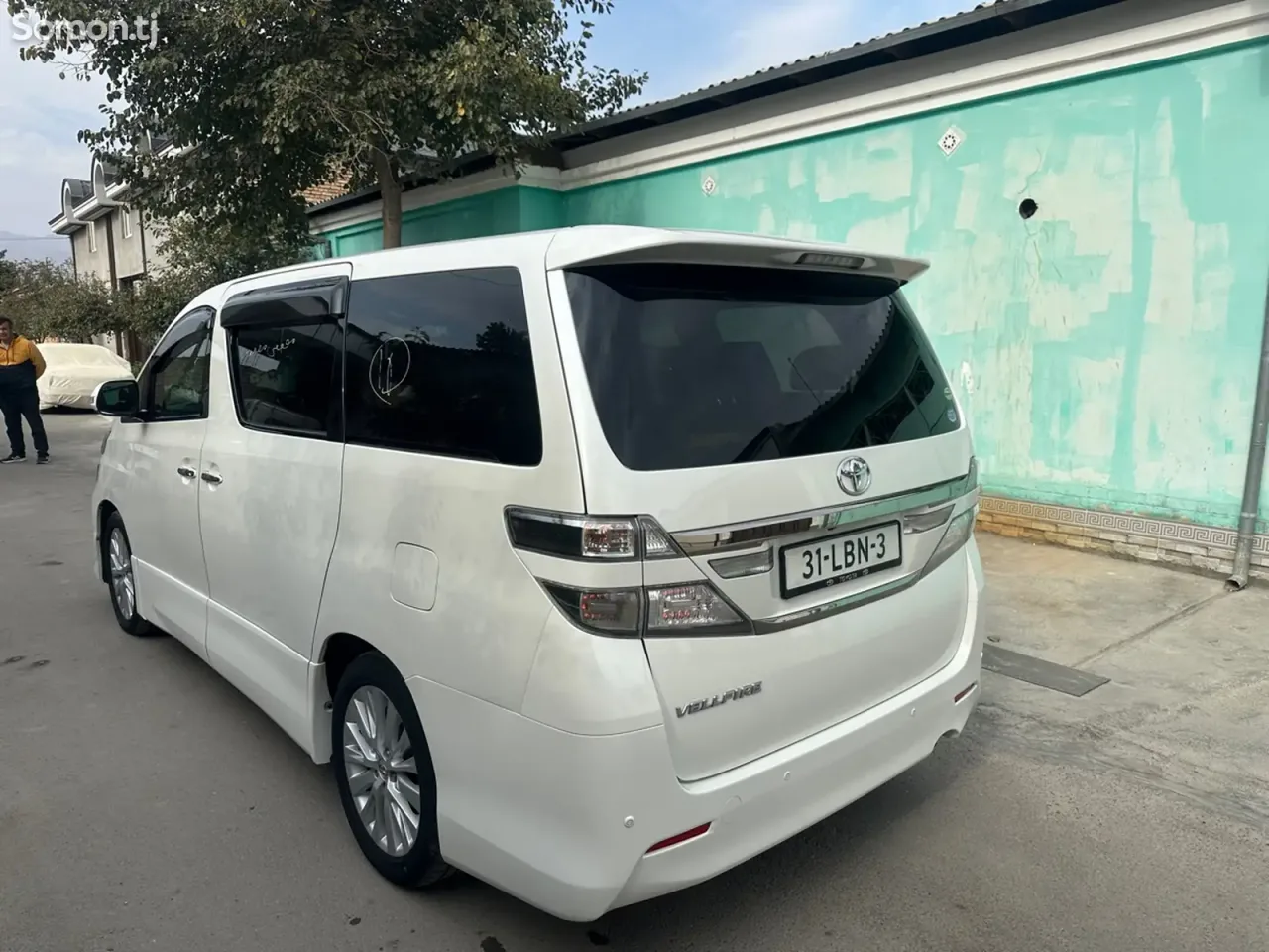 Toyota Vellfire 2014 · 2.4 AT