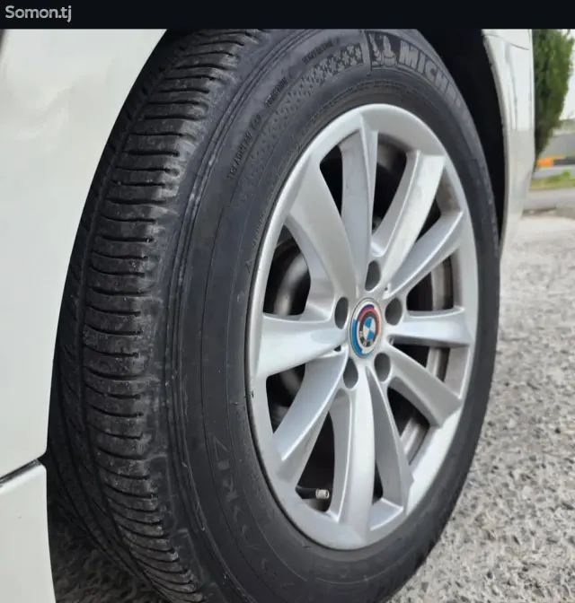 BMW 5 series 2011 · 2.0 AT