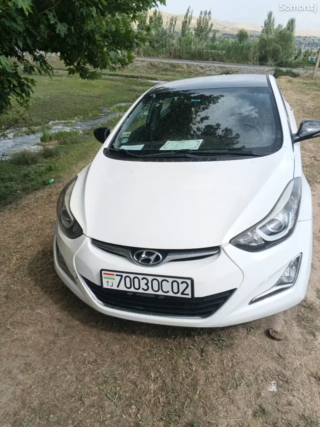 Hyundai Avante 2015 · 1.8 AT