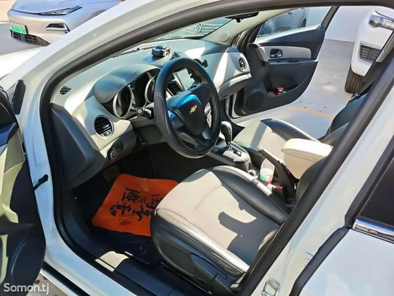 Chevrolet Cruze 2014 · 1.6 AT