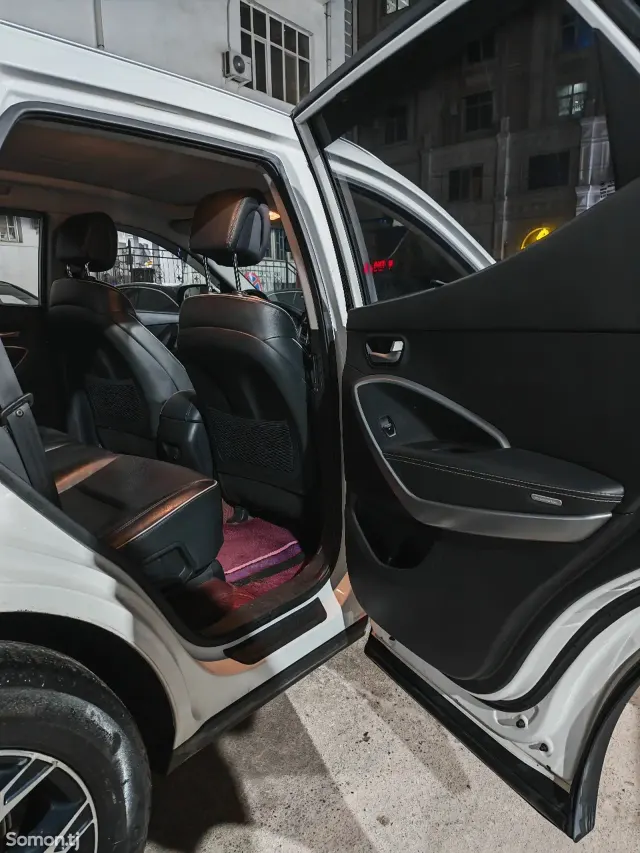 Hyundai Santa Fe 2017 · 2.4 AT