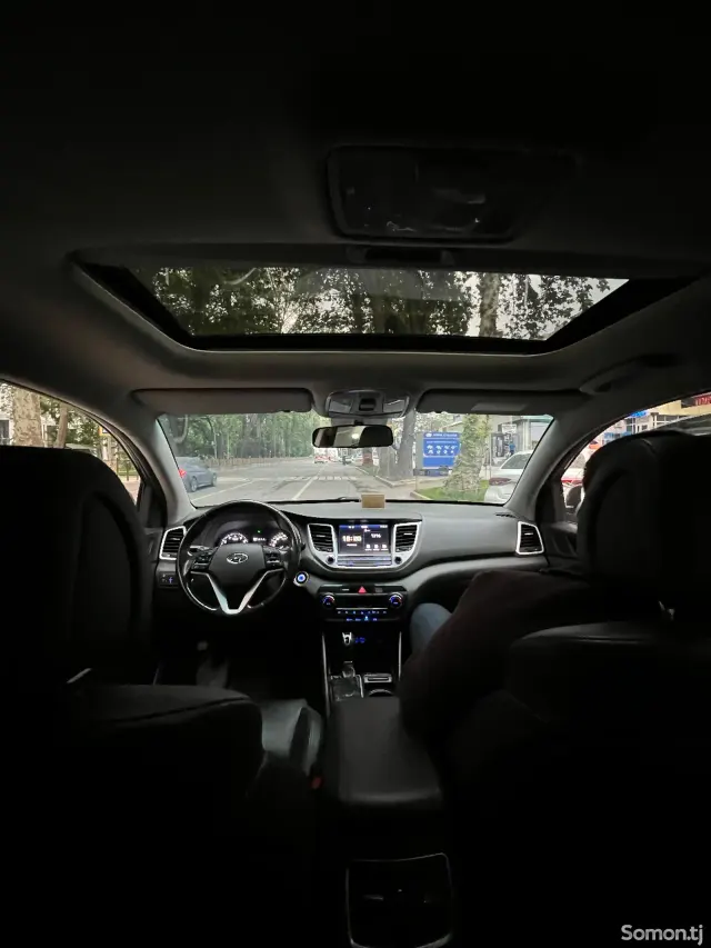 Hyundai Tucson 2017 · 1.6 AT