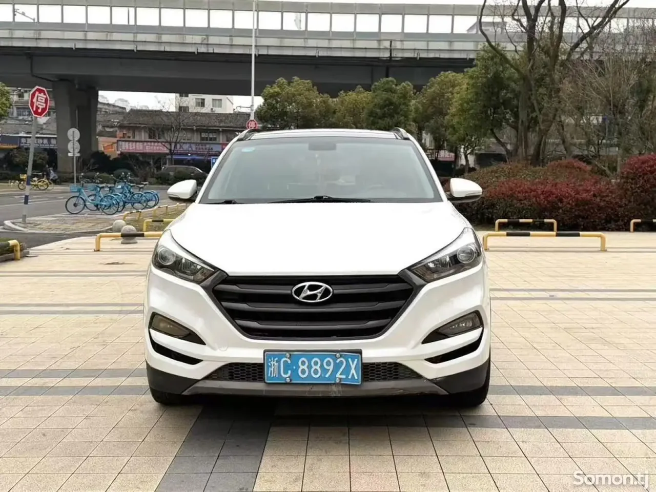 Hyundai Tucson 2016 · 1.6 AT