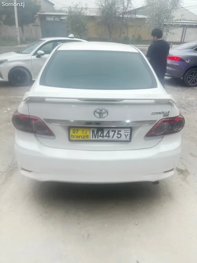 Toyota Corolla 2013 · 1.8 AT