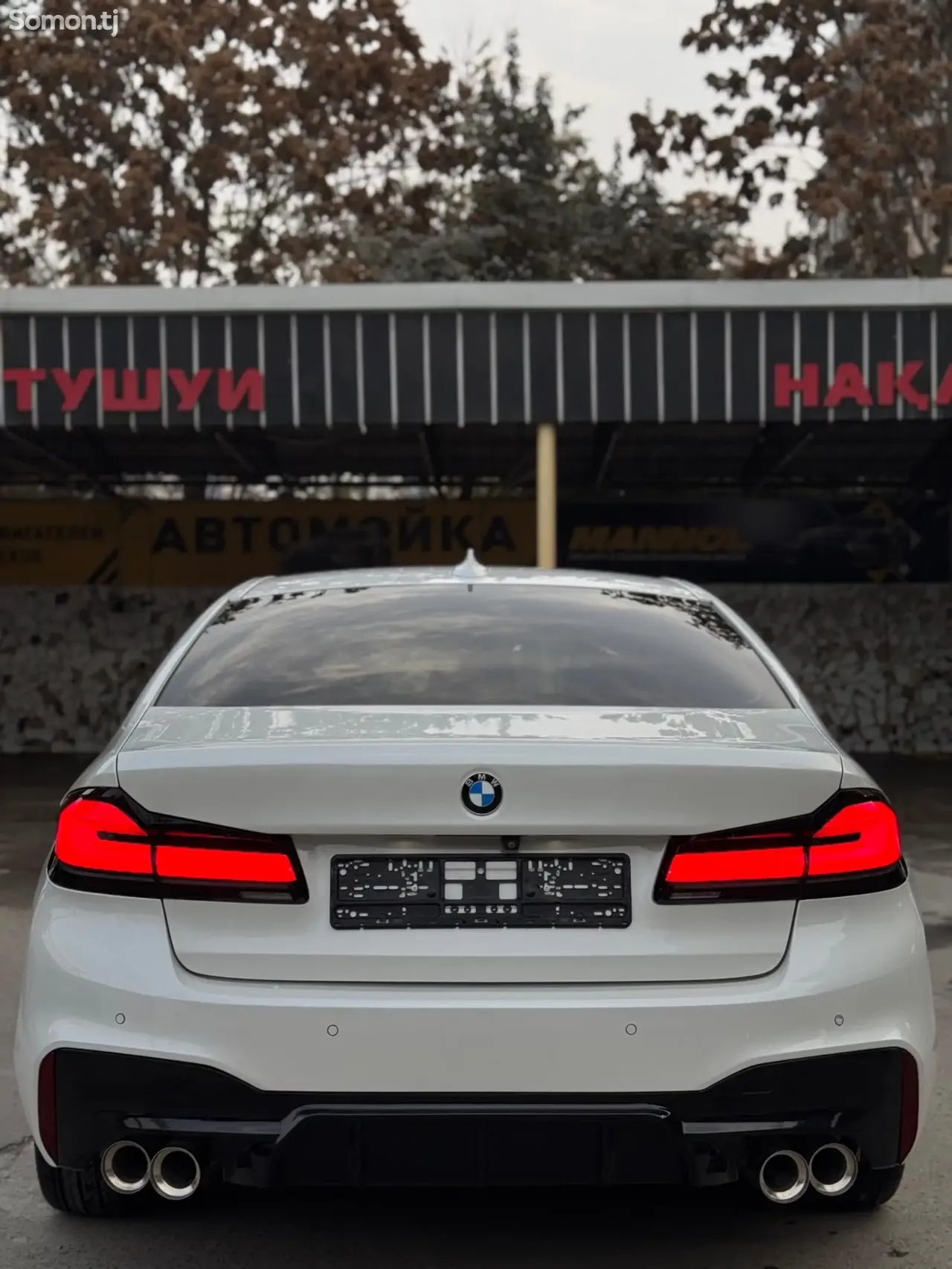 BMW 5 series 2018 · 3.0 AT