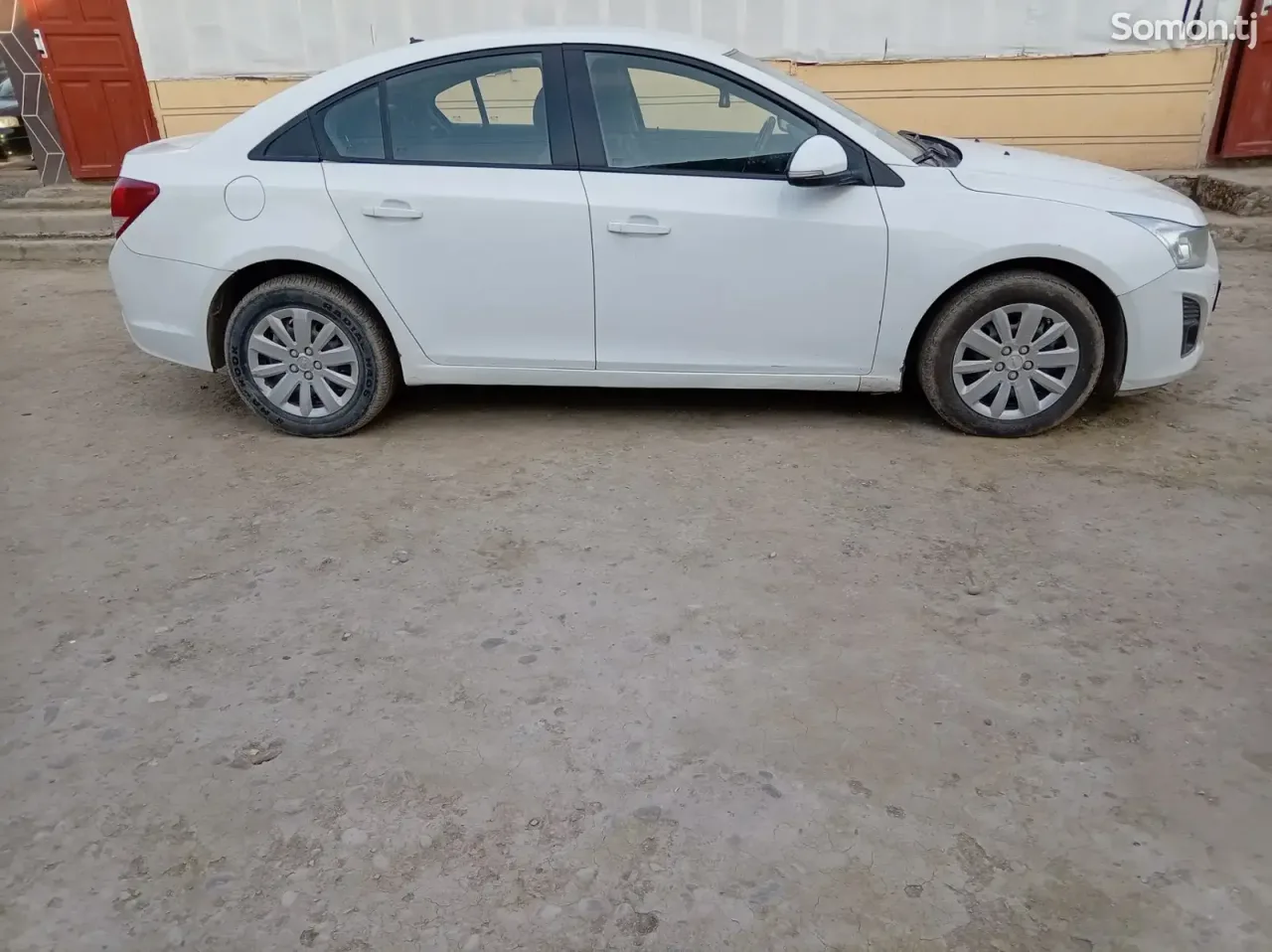 Chevrolet Cruze 2013 · 1.8 MT