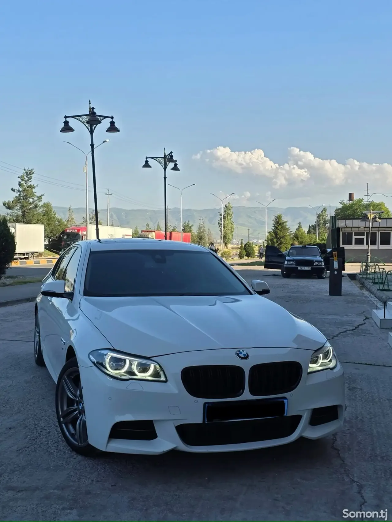 BMW 5 series 2016 · 3.0 AT
