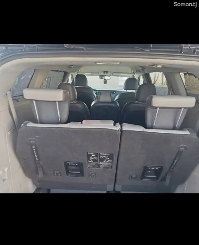 Kia Carnival 2014 · 3.3 AT