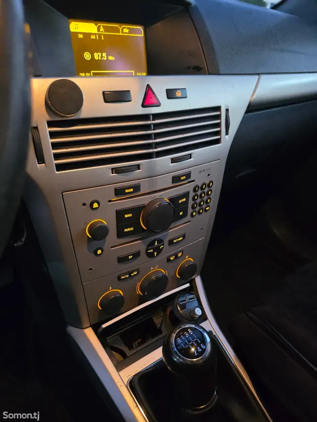 Opel Astra H 2007 · 1.9 MT