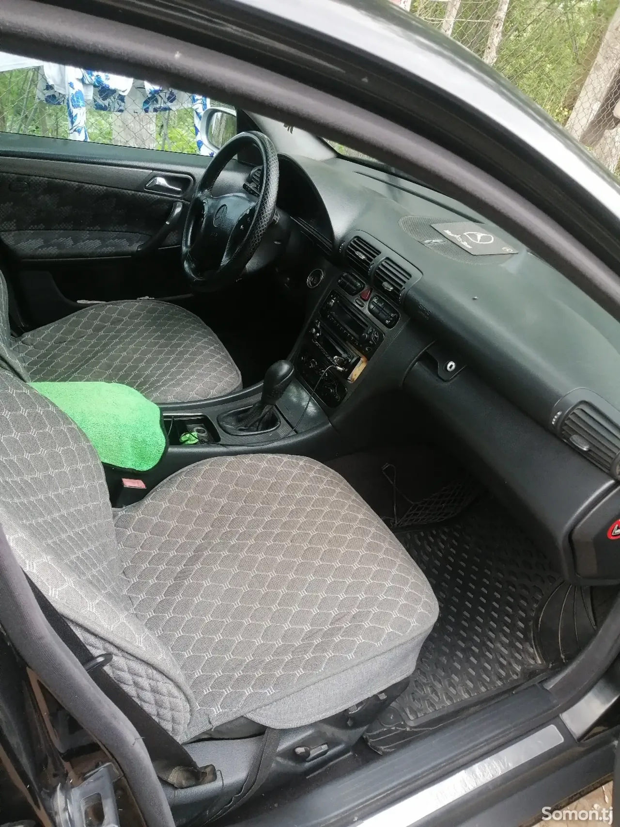 Mercedes-Benz C class 2004 · 2.0 MT