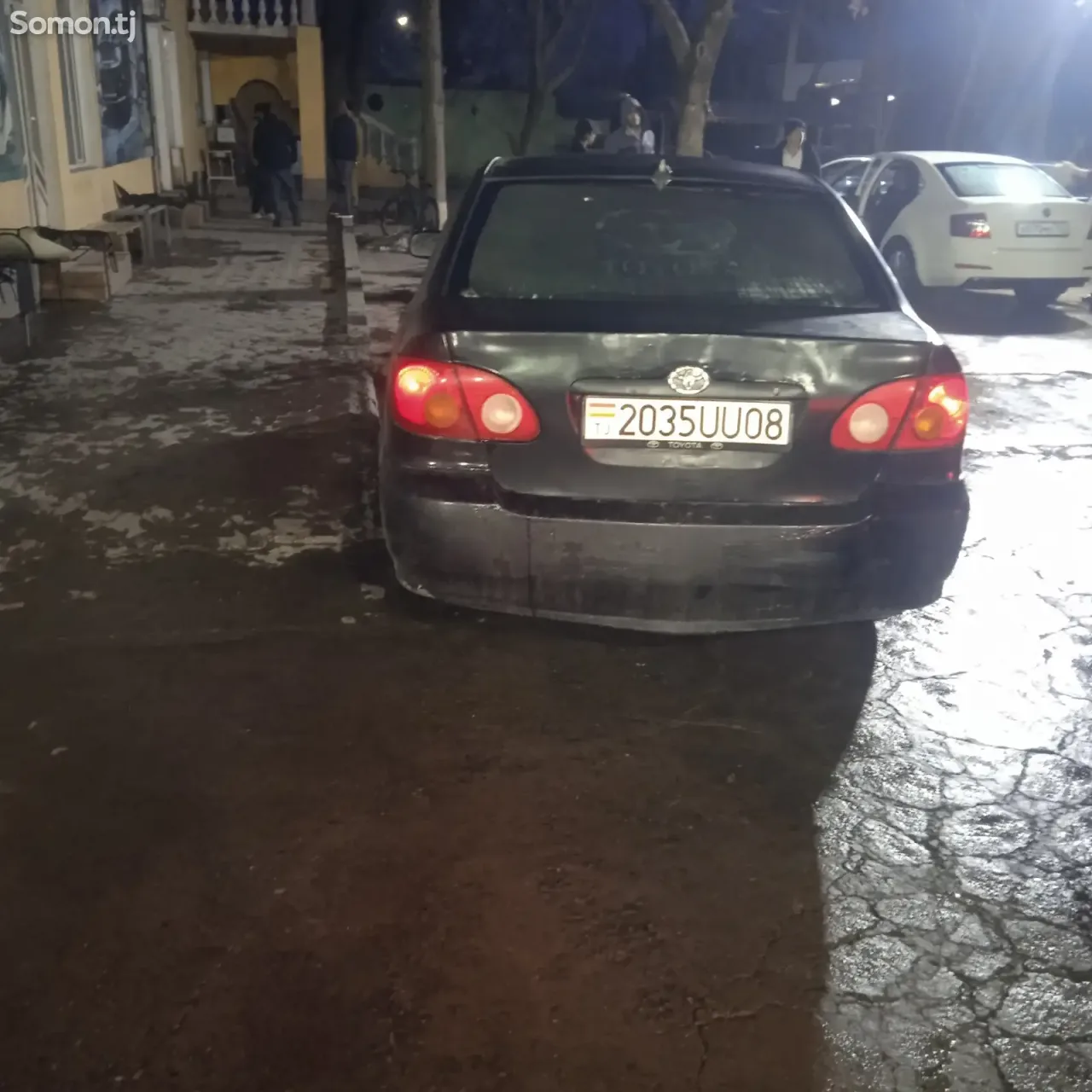 Toyota Corolla 2004 · 1.4 MT
