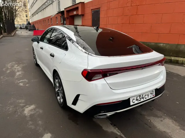 Kia K5 2022 · 1.6 AT