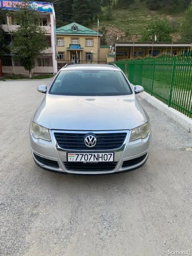 Volkswagen Passat 2007 · 2.0 MT
