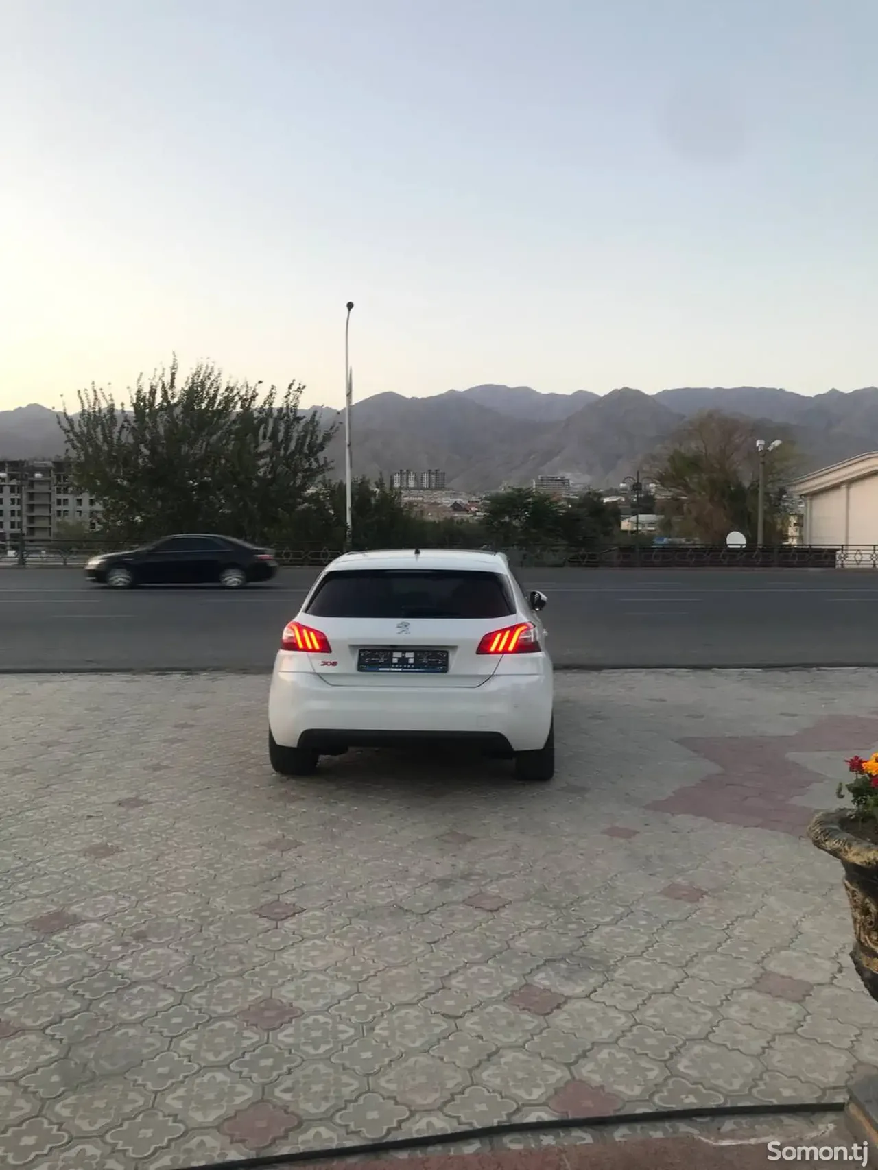 Peugeot 308 2015 · 1.6 AT