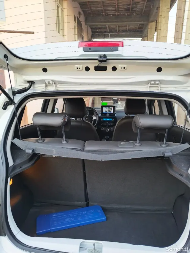 Chevrolet Spark 2014 · 1.1 AT