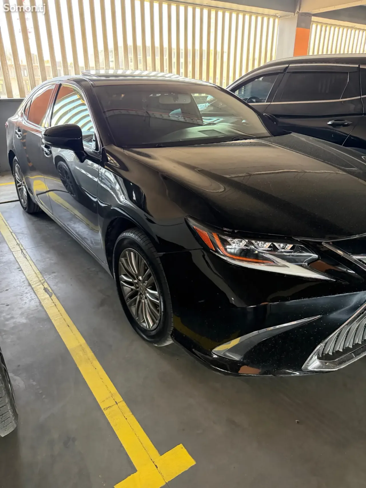 Lexus ES series 2014 · 3.5 AT