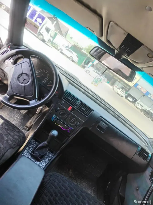 Mercedes-Benz C class 1995 · 1.8 MT