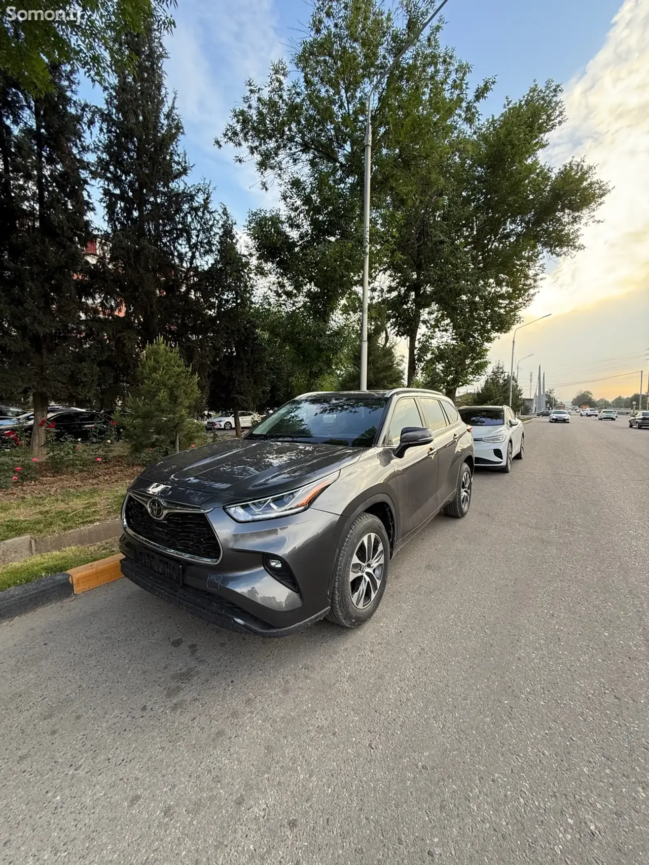 Toyota Highlander 2023 · 2.5 AT