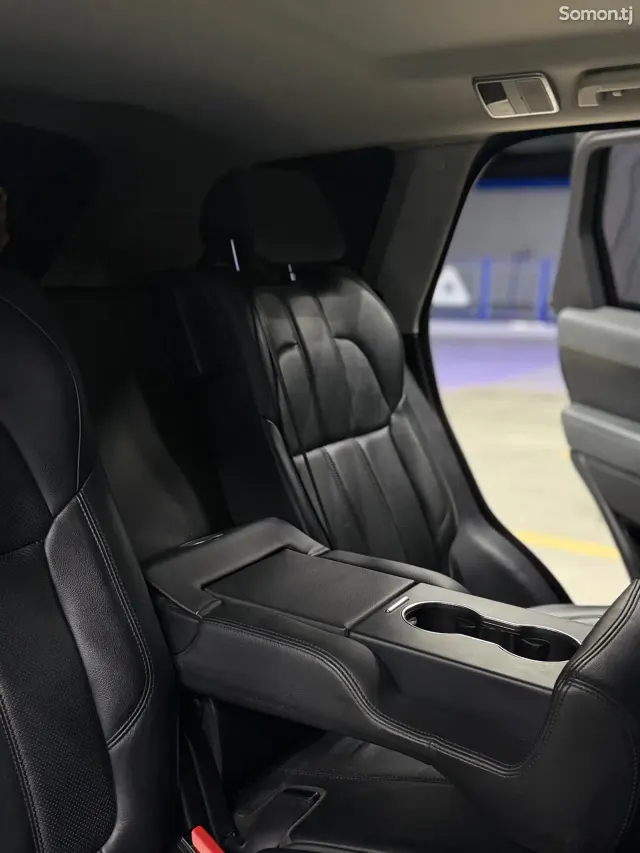 Land Rover Range Rover Sport 2014 · 3.0 AT