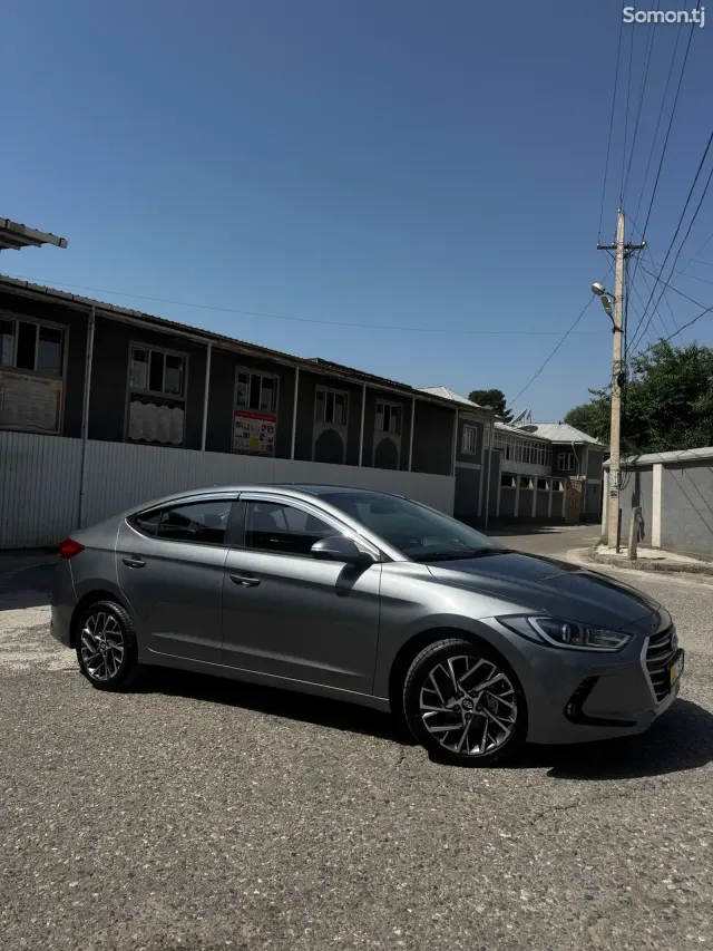 Hyundai Avante 2016 · 1.6 AT