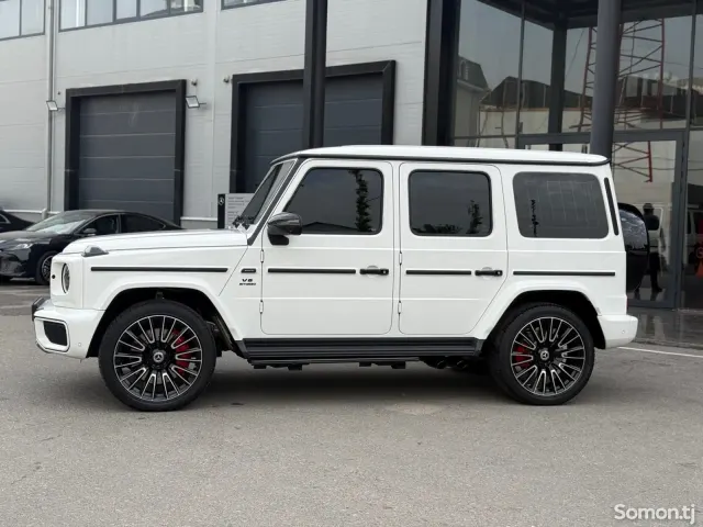 Mercedes-Benz G class 2025 · 4.0 AT