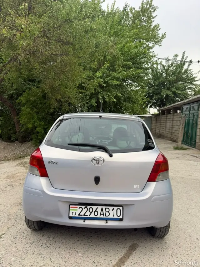 Toyota Vitz 2008 · 1.1 AT