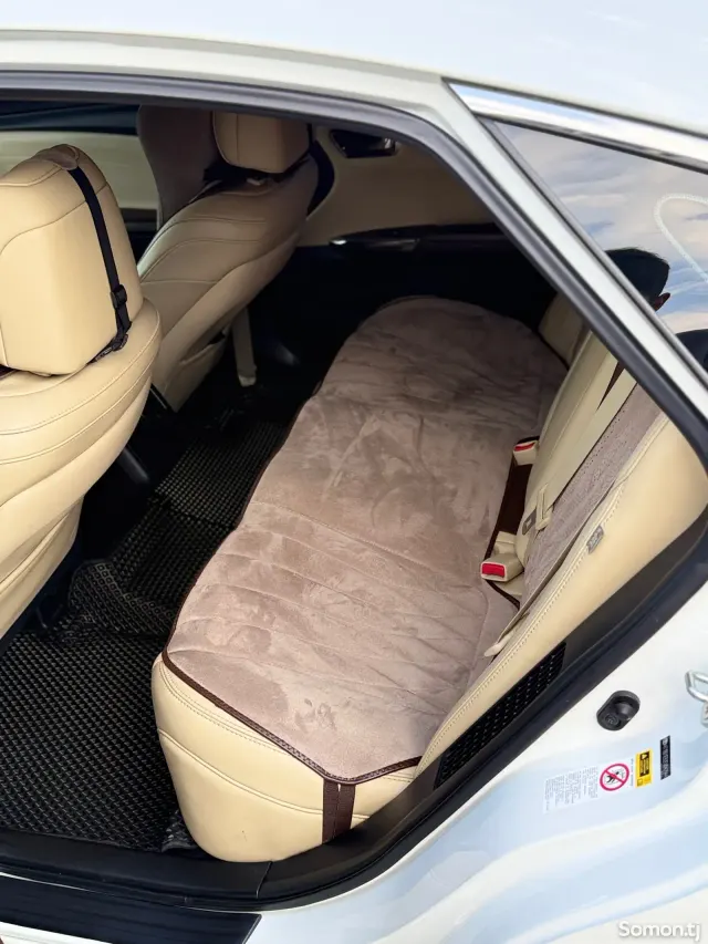 Toyota Avalon 2015 · 2.5 AT