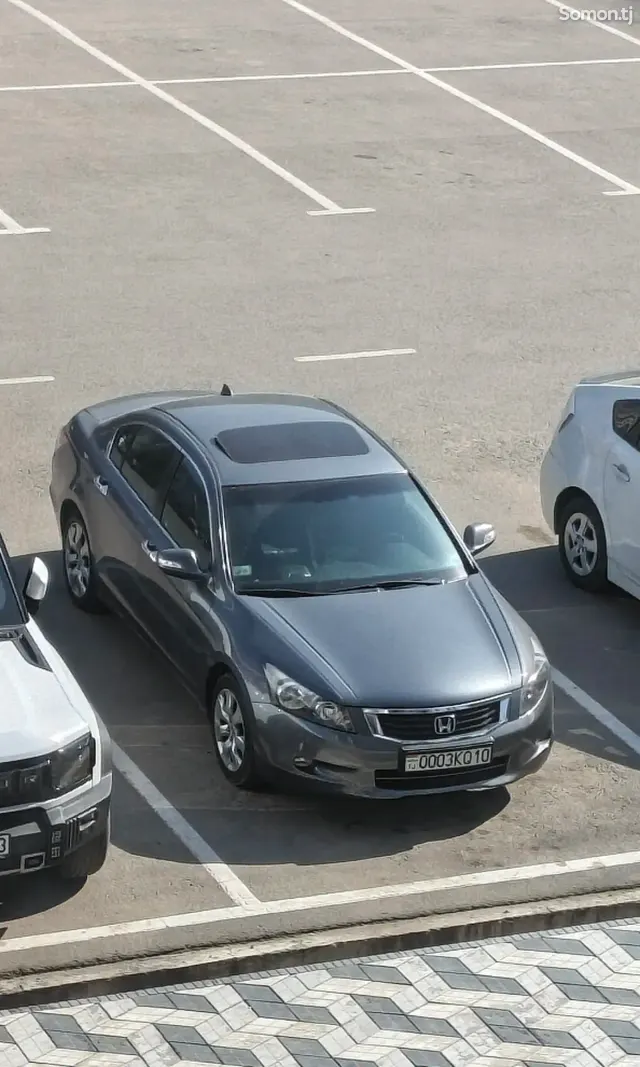 Honda Accord 2010 · 3.5 AT