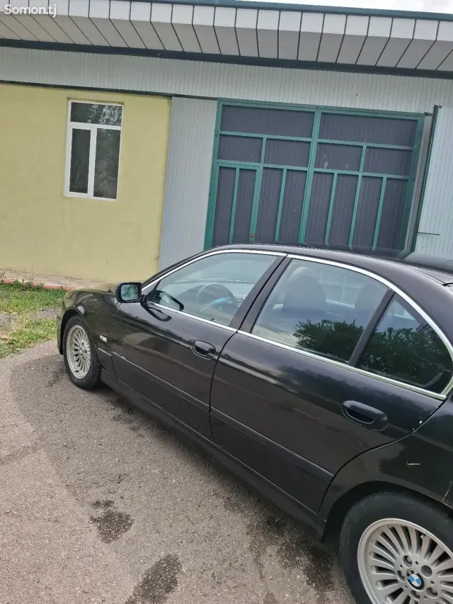 BMW 5 series 2000 · 3.5 AT