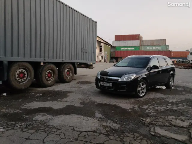 Opel Astra H 2010 · 1.8 MT