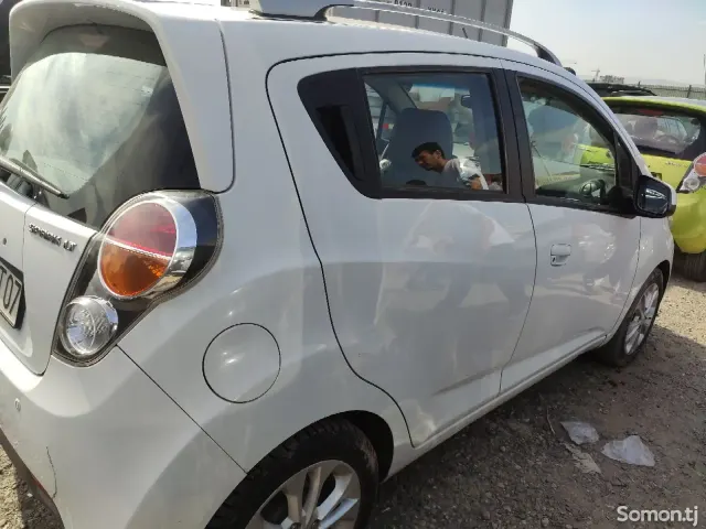 Chevrolet Spark 2011 · 1.3 MT