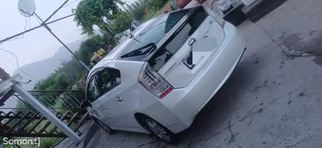 Toyota Prius 2010 · 1.8 CVT