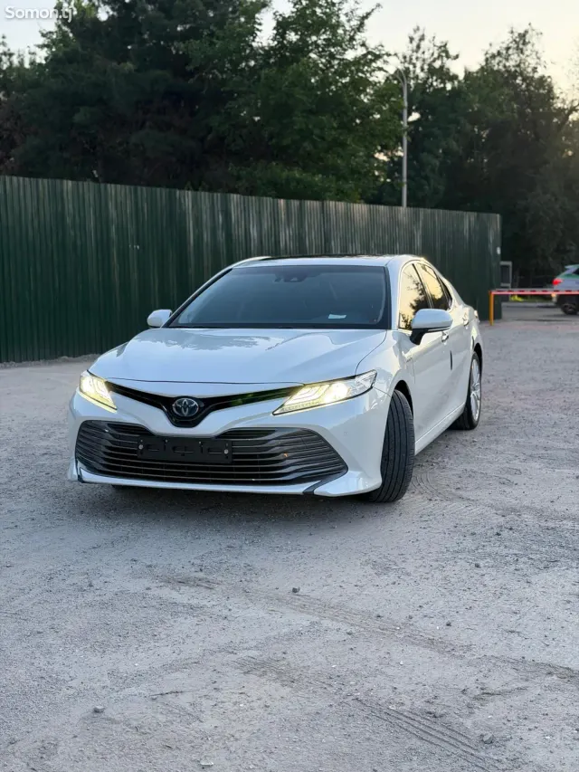 Toyota Camry 2018 · 2.5 AT