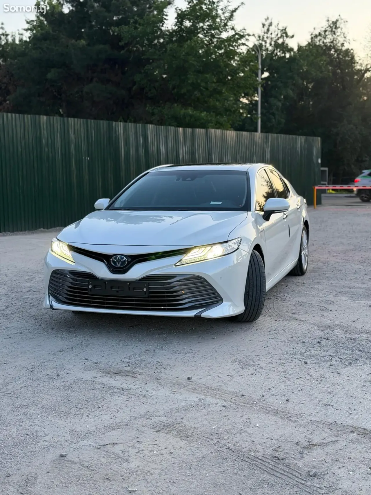 Toyota Camry 2018 · 2.5 AT