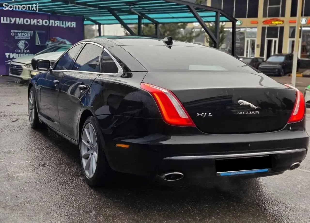 Jaguar Другая модель 2018 · 3.0 AT
