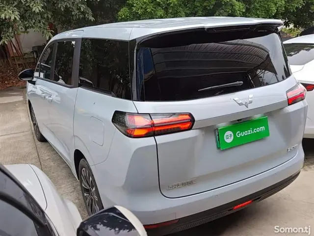 Wuling Starlight 2025 · AT