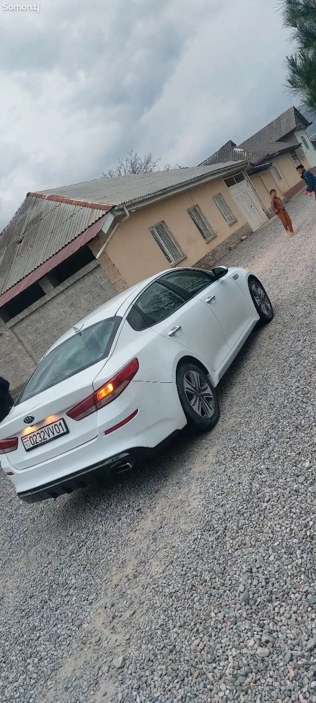 Kia Optima 2017 · 2.0 AT