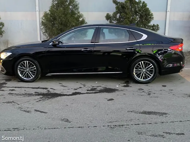 Hyundai Grandeur 2016 · 2.4 AT