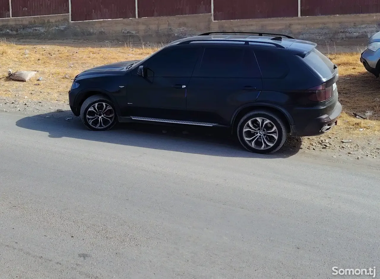 BMW X5 2011 · 4.4 AT