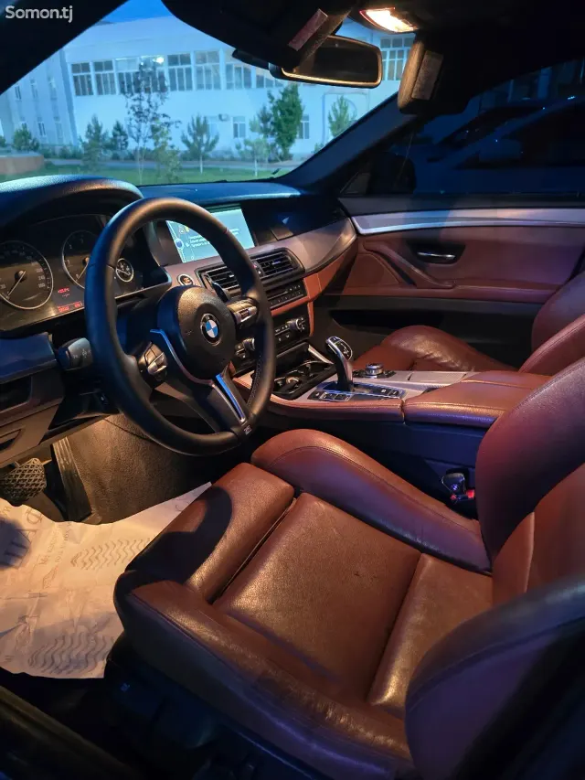 BMW 5 series 2011 · 3.5 AT