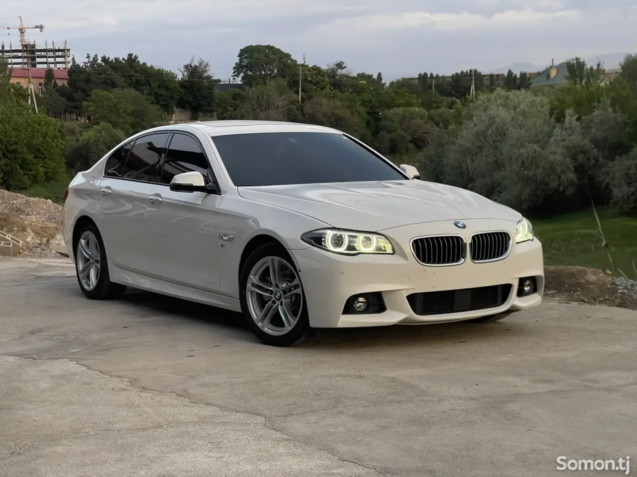 BMW 5 series 2016 · 2.0 AT