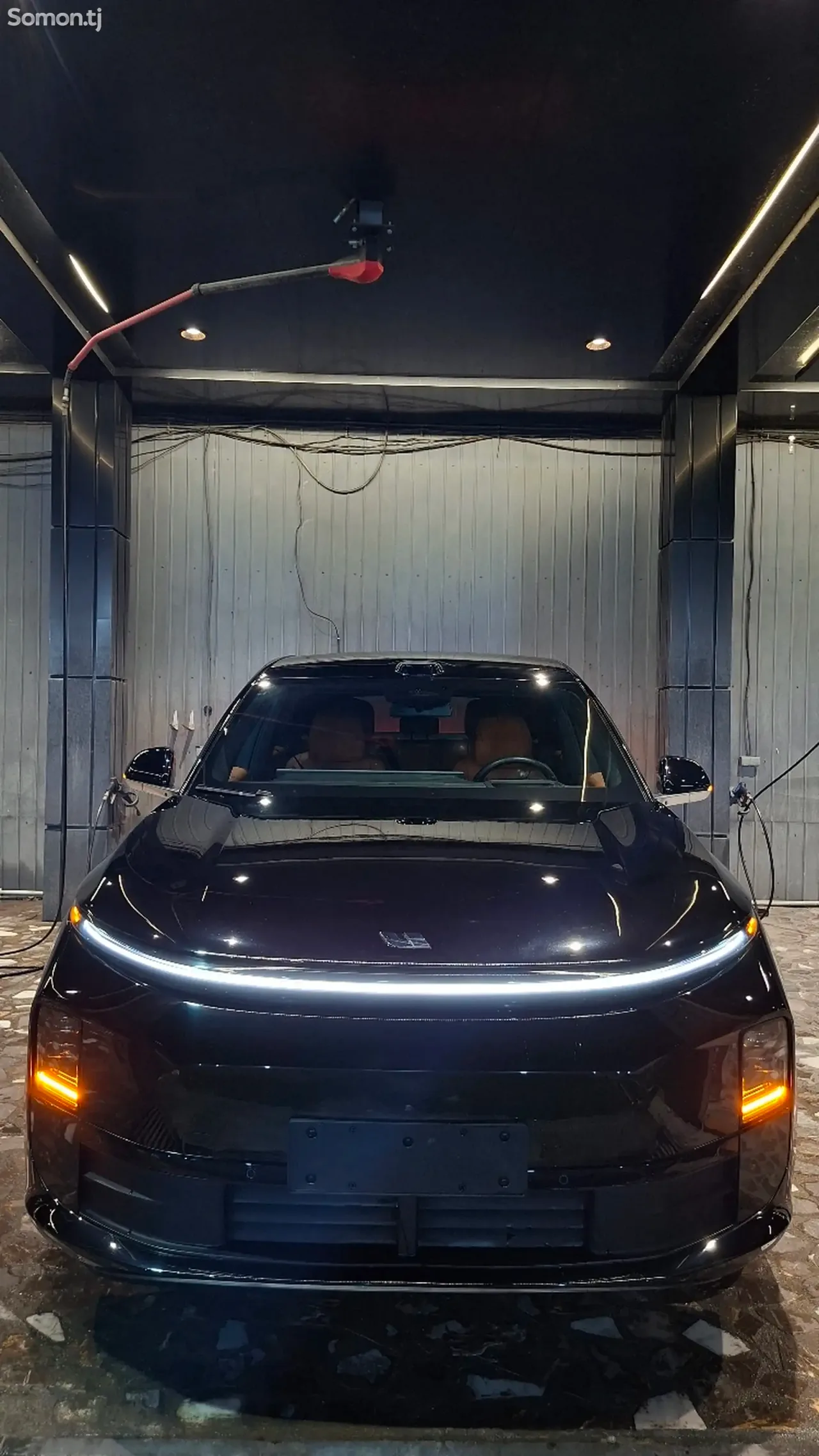 Li Auto (Lixiang) L6 2026 · AT