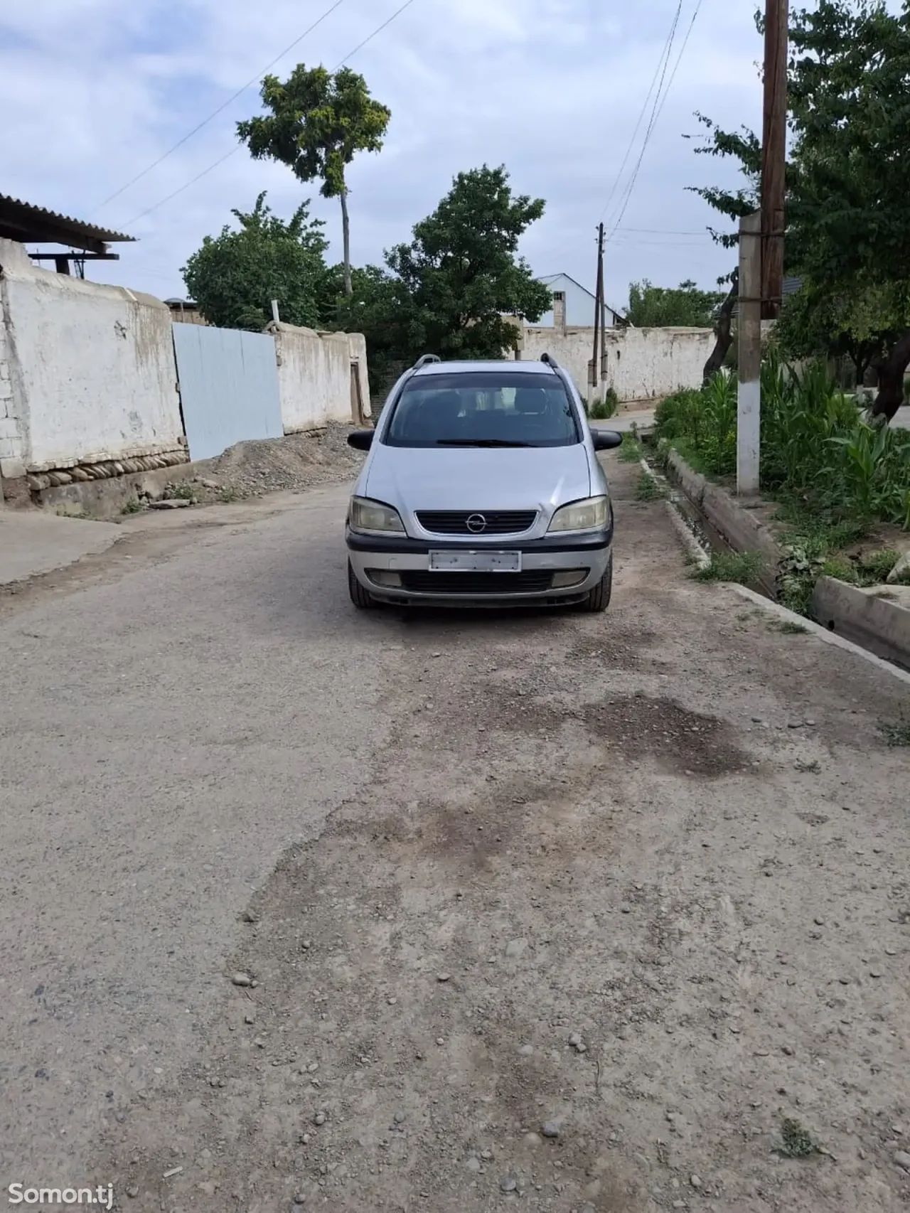 Opel Zafira 1999 · 1.8 MT
